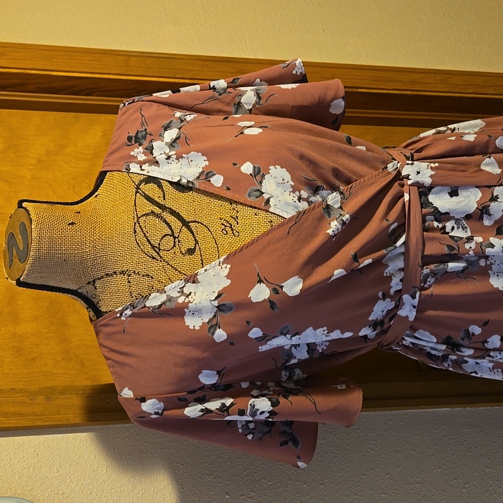 WEST KEI Floral Hi-Lo Dress in Dusty Pink - Picture 5 of 11
